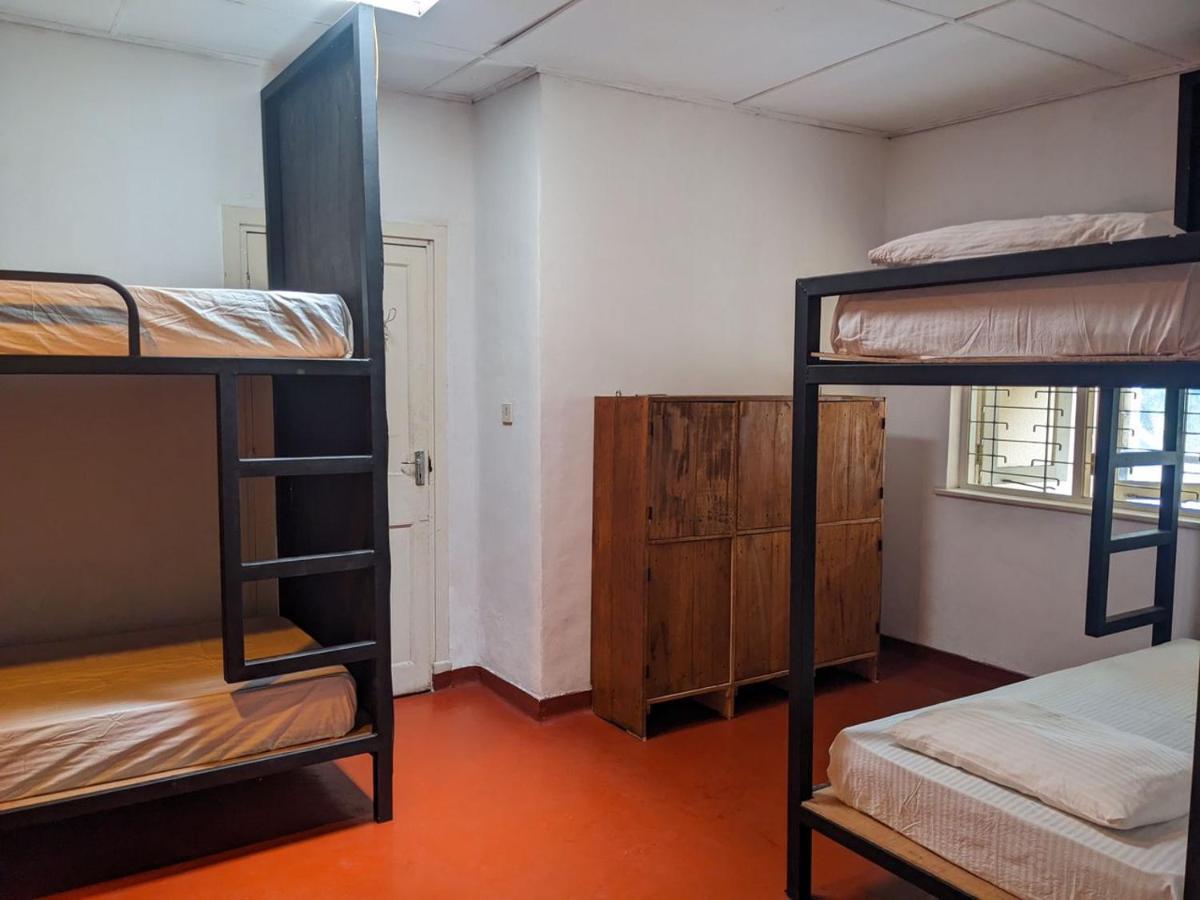 Chilly Croc Hostel 누와라 엘리야 외부 사진